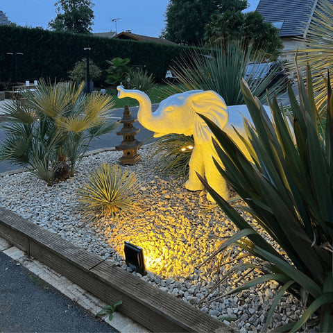 Mi–Boxer RGB–CCT LED-Außenprojektor – 230 V – 30 W – Fernbedienung nicht im Lieferumfang enthalten – Lumihome-France.com