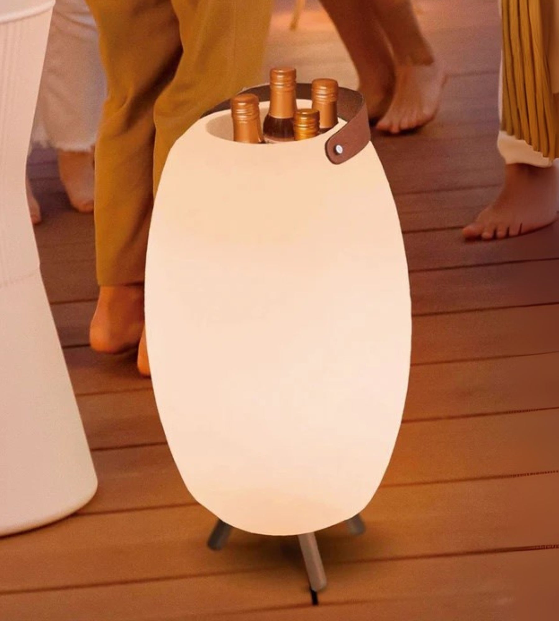 Abre-garrafas iluminado APOLO - Altifalantes integrados - Iluminação branca e multicolor ajustável - Lumihome