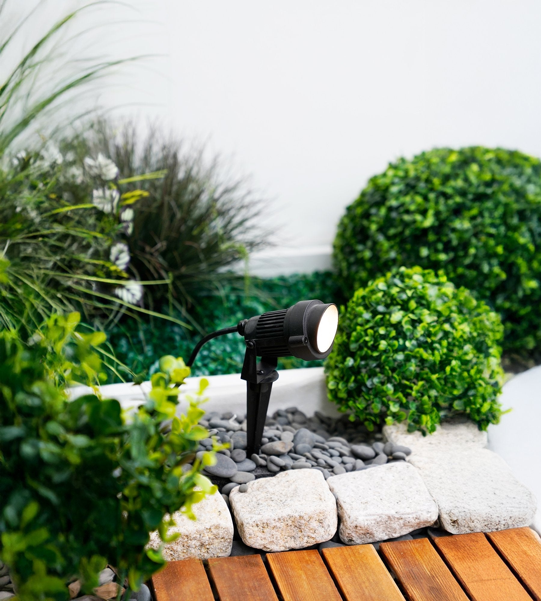 DEC-GL5BC Projetor LED preto para exterior - 230V - 300 lúmens - Branco quente 3500K° - Lumihome