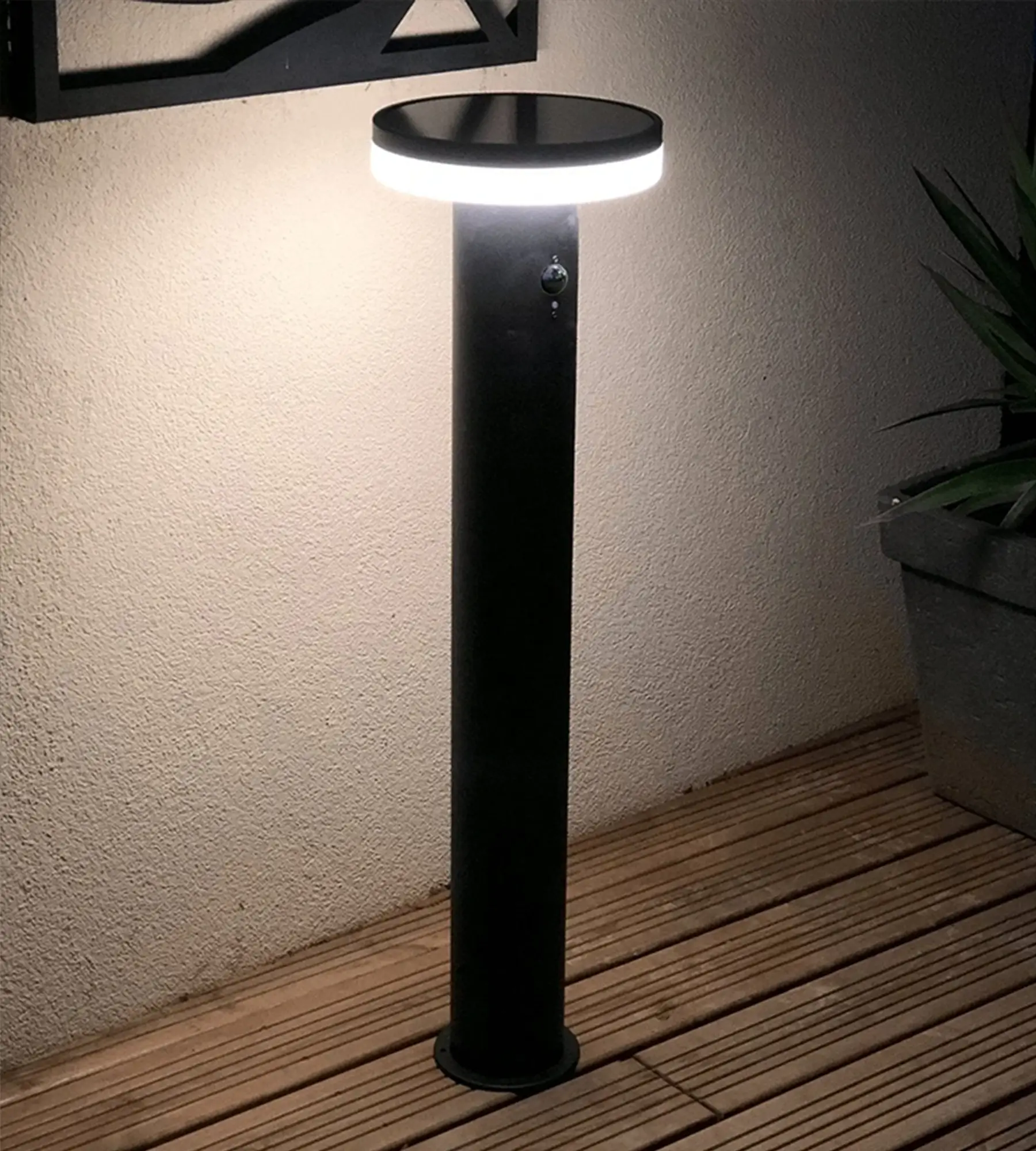 Maintain solar bollards