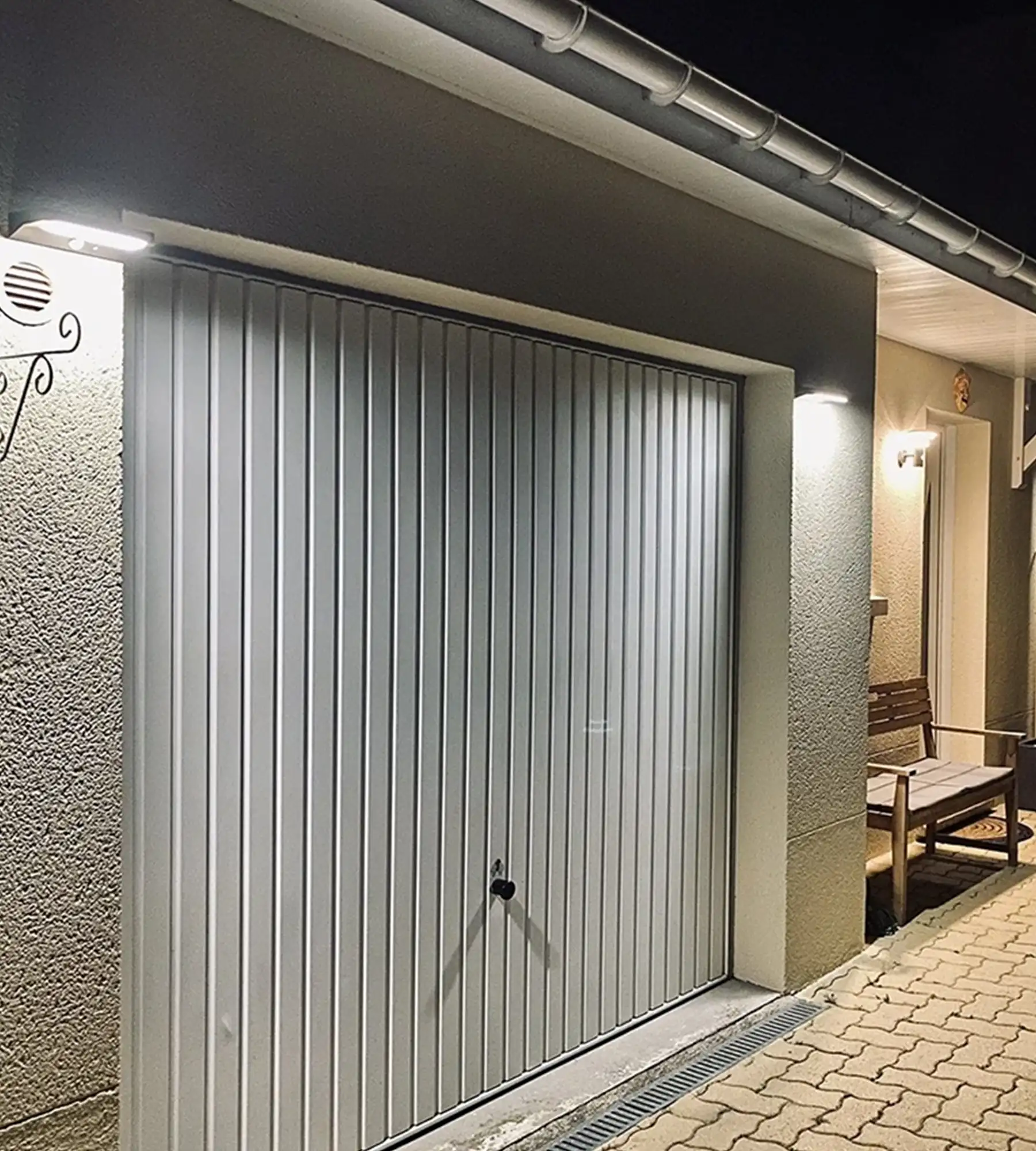 Solar Wall Light — PULSAR view 3